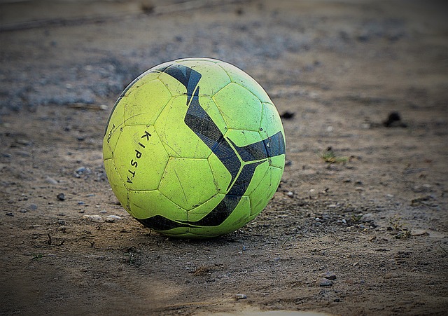 三笘薫主动 三笘薫主动